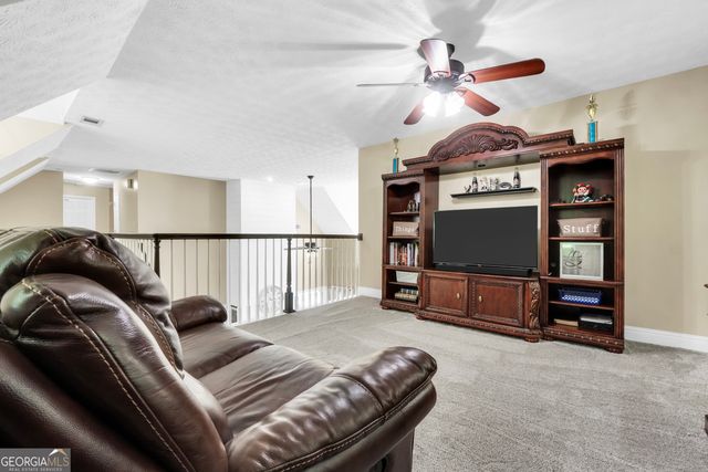 561 Harbour Shores Drive, Jackson, GA 30233