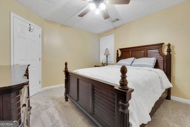 561 Harbour Shores Drive, Jackson, GA 30233
