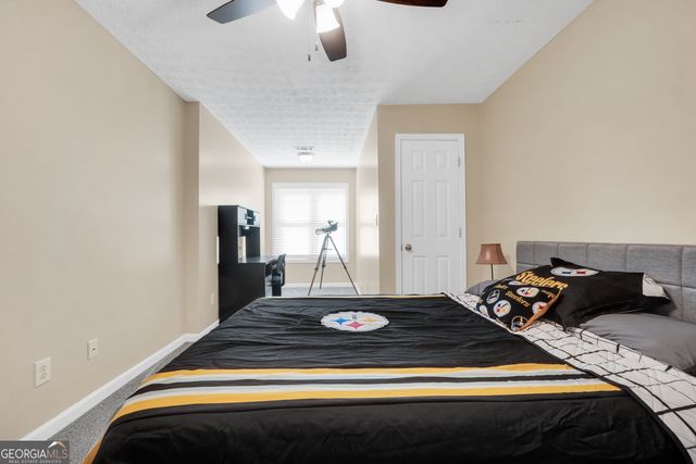 561 Harbour Shores Drive, Jackson, GA 30233