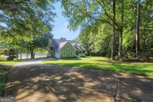 561 Harbour Shores Drive, Jackson, GA 30233