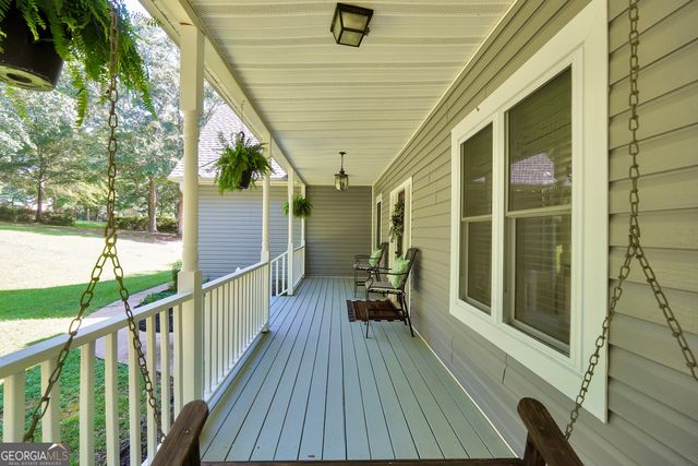 561 Harbour Shores Drive, Jackson, GA 30233
