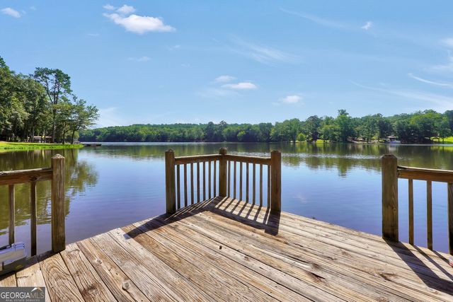 561 Harbour Shores Drive, Jackson, GA 30233