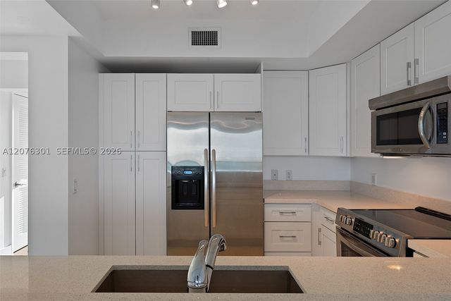 2641 N Flamingo Rd 2205N, Sunrise, FL 33323