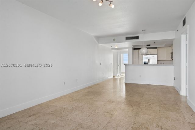2641 N Flamingo Rd 2205N, Sunrise, FL 33323