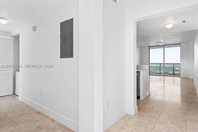 2641 N Flamingo Rd 2205N, Sunrise, FL 33323