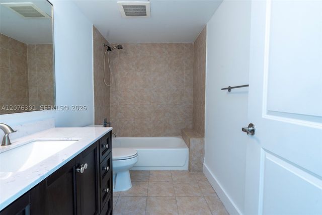 2641 N Flamingo Rd 2205N, Sunrise, FL 33323