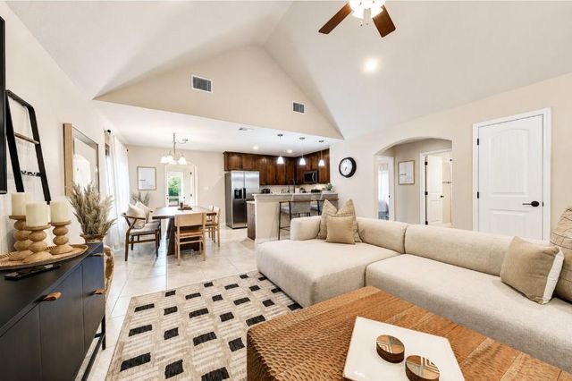 863 Roadrunner SPUR, Canyon Lake, TX 78133