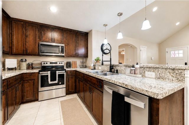 863 Roadrunner SPUR, Canyon Lake, TX 78133