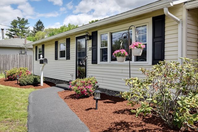15 Fenway Drive, Framingham, MA 01701