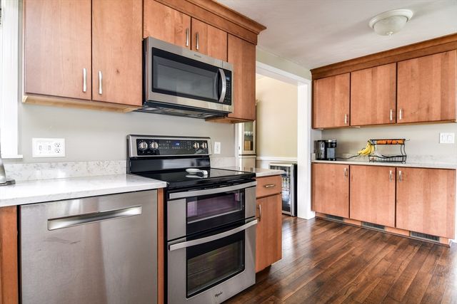 15 Fenway Drive, Framingham, MA 01701