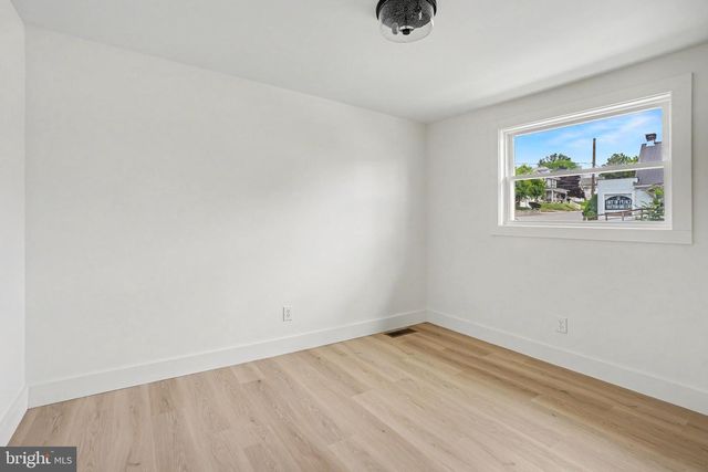 749 N RAILROAD ST, Palmyra, PA 17078