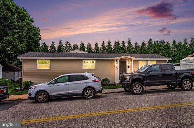 749 N RAILROAD ST, Palmyra, PA 17078