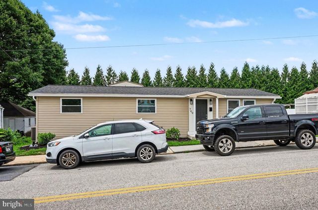 749 N RAILROAD ST, Palmyra, PA 17078