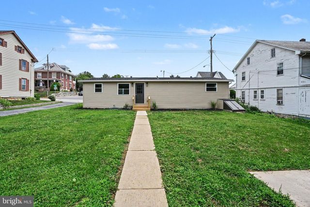 749 N RAILROAD ST, Palmyra, PA 17078