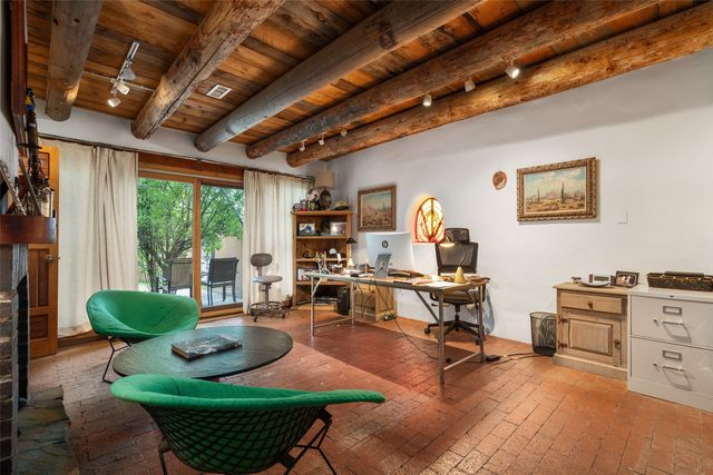 106 Camino Espejo, Santa Fe, NM 87507