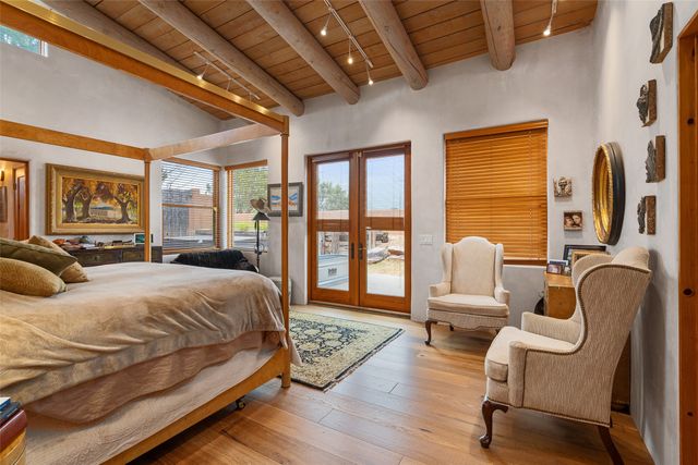 106 Camino Espejo, Santa Fe, NM 87507