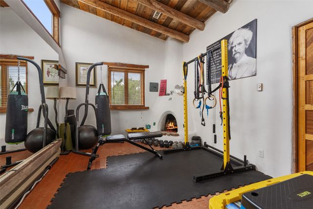 106 Camino Espejo, Santa Fe, NM 87507