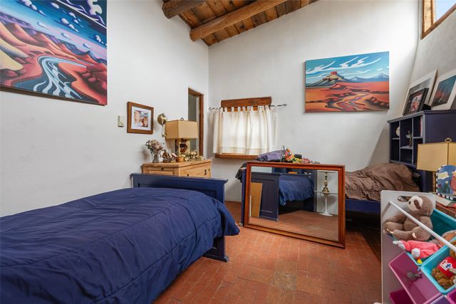 106 Camino Espejo, Santa Fe, NM 87507