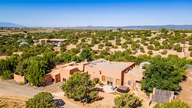 106 Camino Espejo, Santa Fe, NM 87507