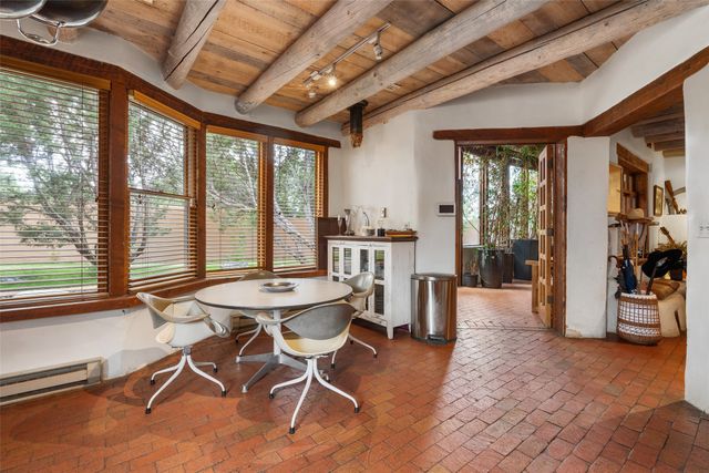 106 Camino Espejo, Santa Fe, NM 87507