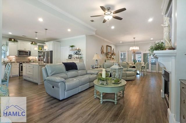 156 Hannah Drive, Jesup, GA 31546