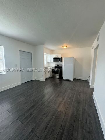 2150 NW 24th St 4, Miami, FL 33142