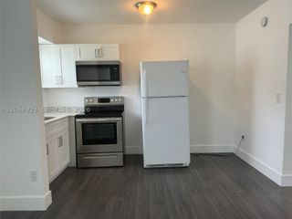 2150 NW 24th St 4, Miami, FL 33142