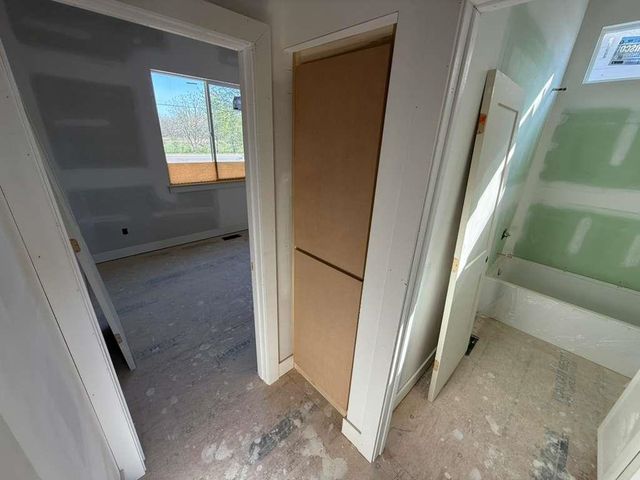 3014 E Sunflower Dr, Derby, KS 67037