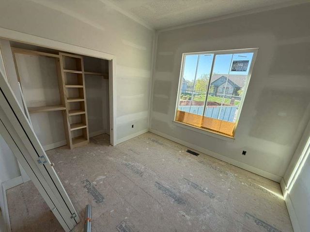 3014 E Sunflower Dr, Derby, KS 67037