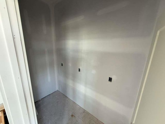 3014 E Sunflower Dr, Derby, KS 67037