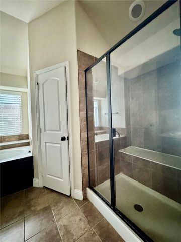 667 Sharpley, Fate, TX 75087