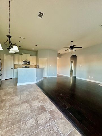 667 Sharpley, Fate, TX 75087