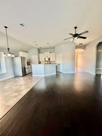 667 Sharpley, Fate, TX 75087