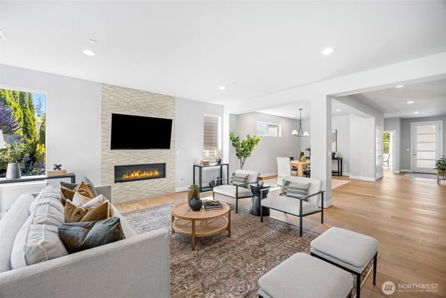 16022 124th Court NE, Woodinville, WA 98072