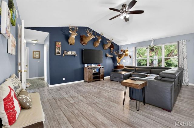 324 Lyons Drive, Troy, MO 63379