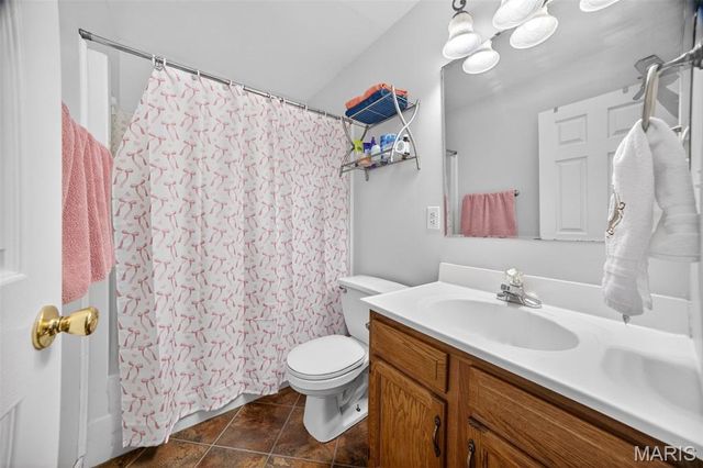 324 Lyons Drive, Troy, MO 63379