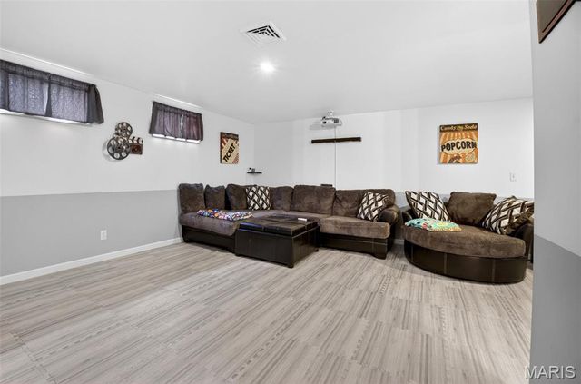 324 Lyons Drive, Troy, MO 63379