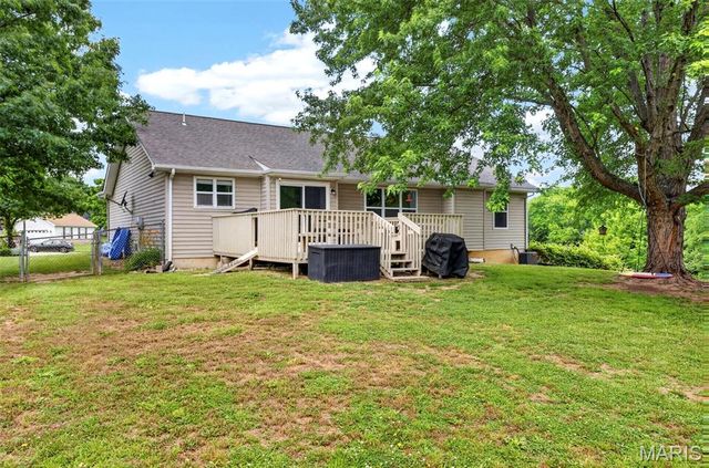 324 Lyons Drive, Troy, MO 63379