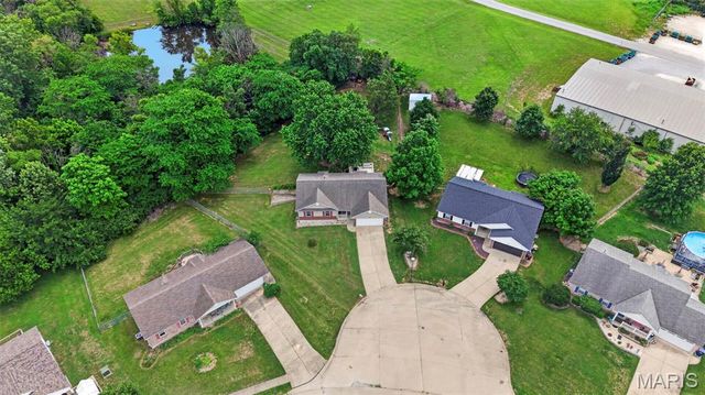 324 Lyons Drive, Troy, MO 63379