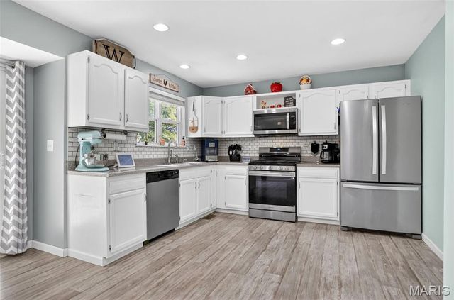 324 Lyons Drive, Troy, MO 63379