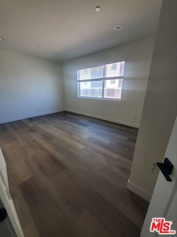 1029 S Hobart Boulevard 303, Los Angeles, CA 90006
