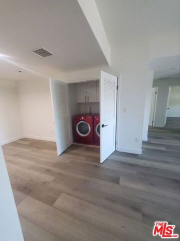 1029 S Hobart Boulevard 303, Los Angeles, CA 90006
