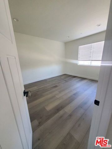 1029 S Hobart Boulevard 303, Los Angeles, CA 90006