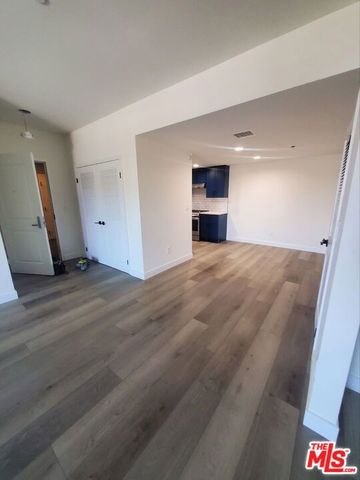 1029 S Hobart Boulevard 303, Los Angeles, CA 90006