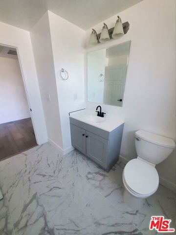 1029 S Hobart Boulevard 303, Los Angeles, CA 90006