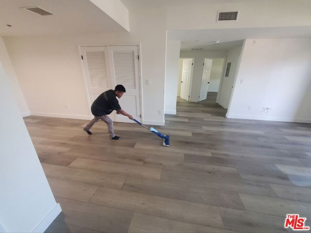 1029 S Hobart Boulevard 303, Los Angeles, CA 90006