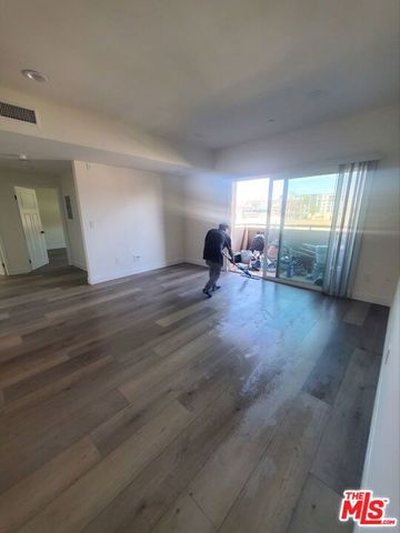 1029 S Hobart Boulevard 303, Los Angeles, CA 90006