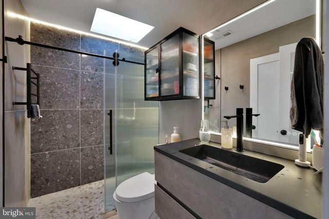 4302 MARTIN LUTHER KING JR AVE SW, Washington, DC 20032