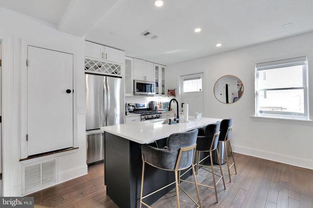 4302 MARTIN LUTHER KING JR AVE SW, Washington, DC 20032