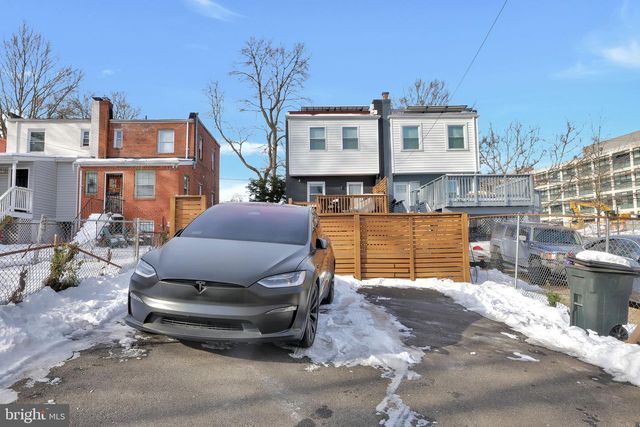 4302 MARTIN LUTHER KING JR AVE SW, Washington, DC 20032